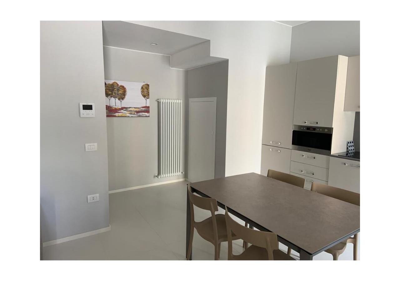 Delizioso Appartamento In Villa Al Mare بيزارو المظهر الخارجي الصورة